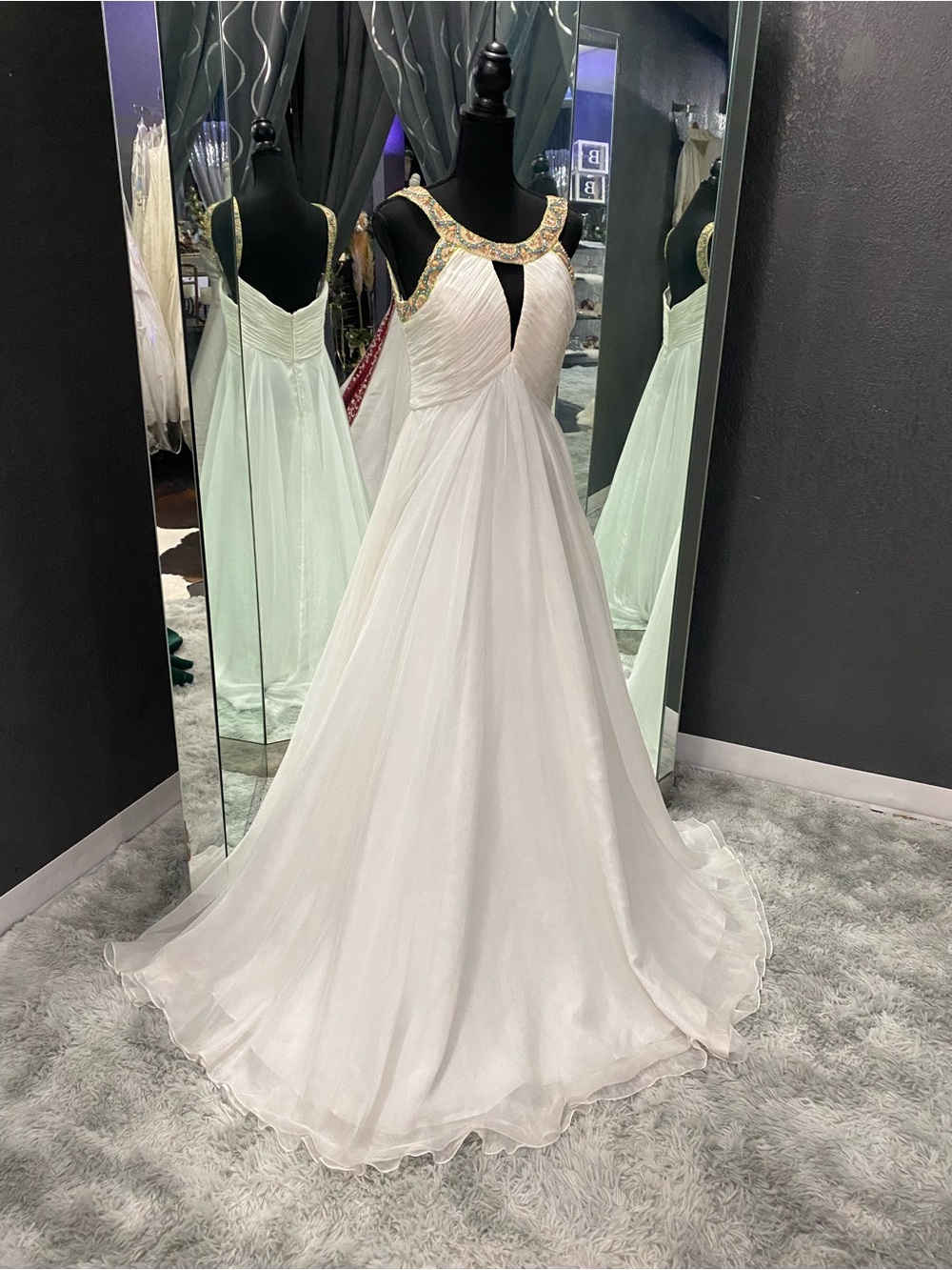 Sherri Hill Elegant White Chiffon Evening Gown with Embellished Neckline
